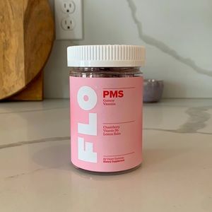 💕 Brand New and Sealed Flo Vitamins 💕